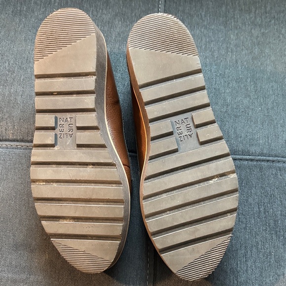 Naturalizer Emmal Slip - On loafers in brown color with a lug sole - Picture 8 of 9